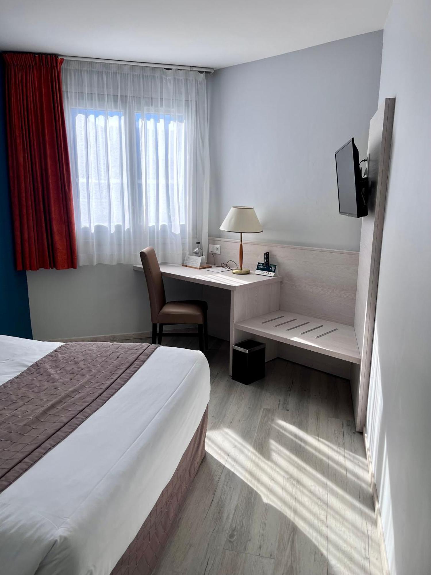 Hotel-Restaurant De L'Embarcadere 낭투아 외부 사진